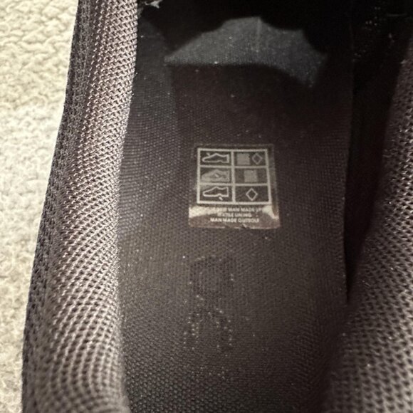 On Cloud Running Shoes Womens Size 9.5 Black White Athletic Gym Sneakers Swiss - Picture 9 of 10